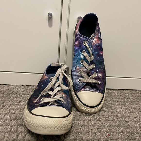 Converse Chuck Taylor All-Star Low Top Galaxy Nebula Print - Picture 2 of 8